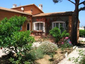 Lavish Holiday Home in Saint Tropez with Pool